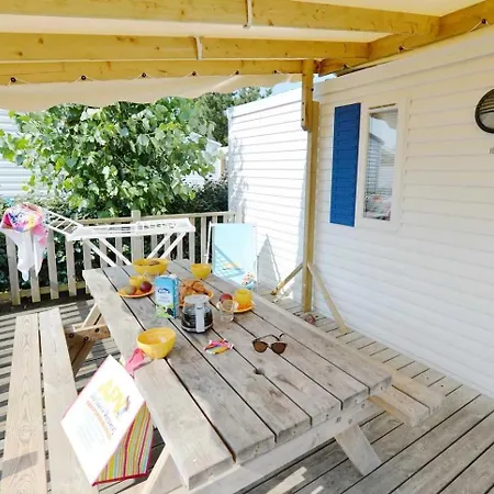 Camping 4 Etoiles - Piscine - Eeiaee La Trinité-sur-Mer Esterno foto